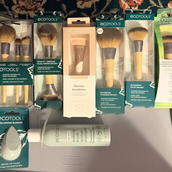 EcoTools Brush/Blender/Shampoo BUNDLE - BRAND NEW 10 brushes/1 blender/1 shampoo - Picture 1 of 9